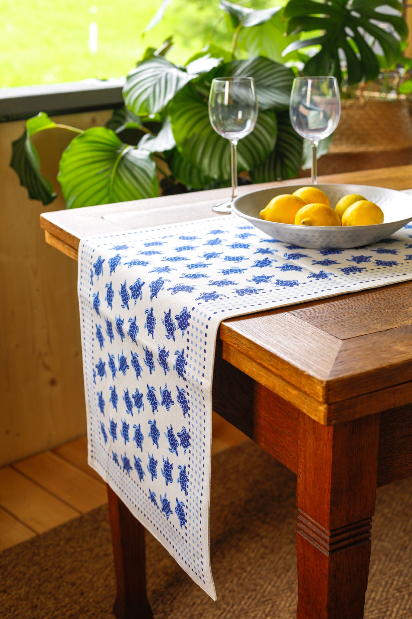 Decorative table runners Zurich